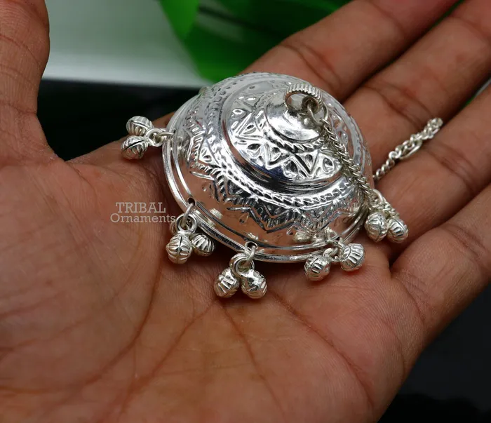 Vintage style handmade sterling silver hindu lord umbrella chhatar chattra with amazing hanging jingle bells best temple article su752 TRIBAL ORNAMENTS Necklaces