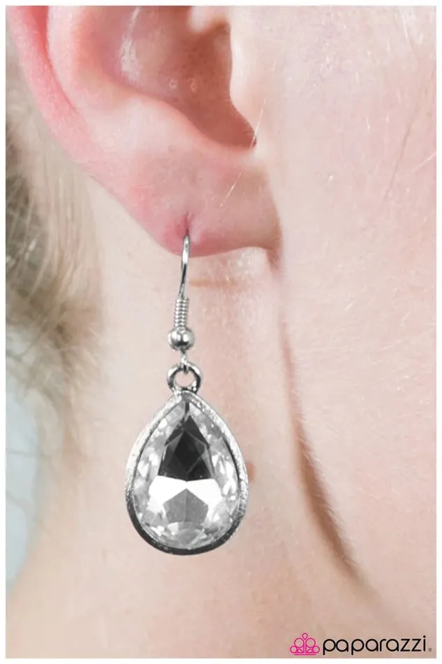 Paparazzi Earring Lovelust White Paparazzi Jewelry Earrings