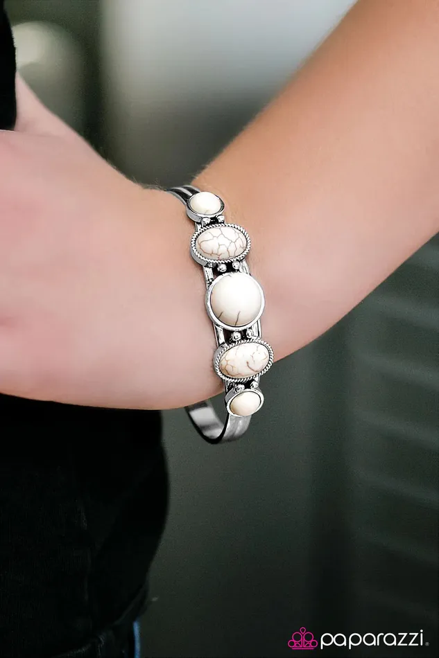 Paparazzi Jewelry Bracelets Paparazzi Bracelet Mississippi Cruise White