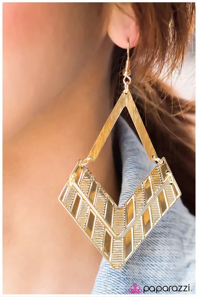Paparazzi Jewelry Earrings Paparazzi Earring How Dare You Gold