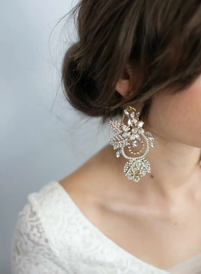 Earrings twigs honey Regal gold flower and leaf chandelier earrings Style 910