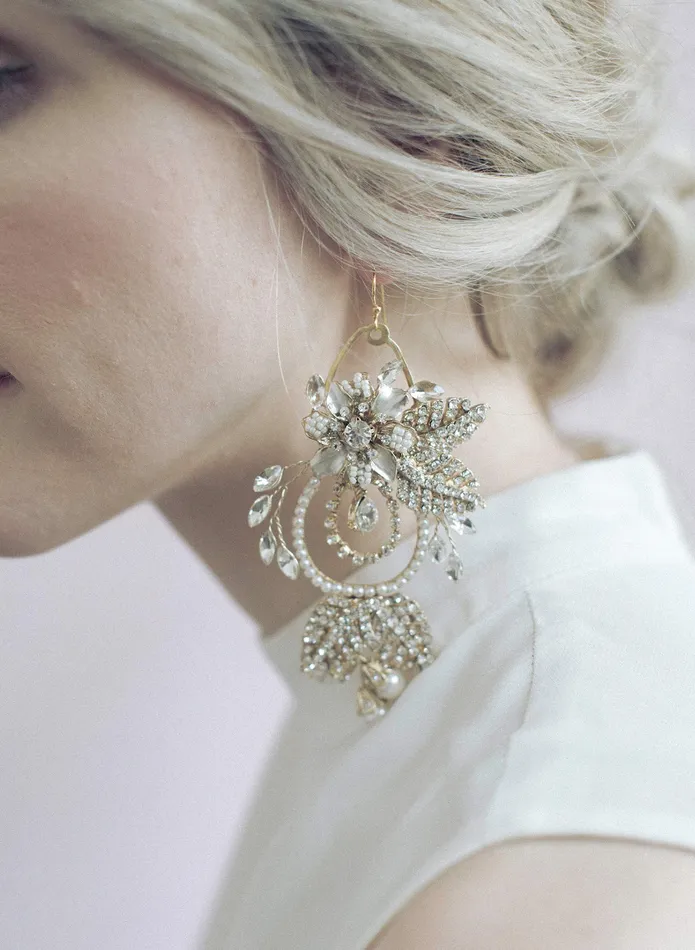 Earrings twigs honey Regal gold flower and leaf chandelier earrings Style 910