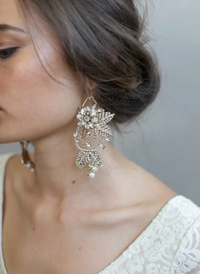 Earrings twigs honey Regal gold flower and leaf chandelier earrings Style 910
