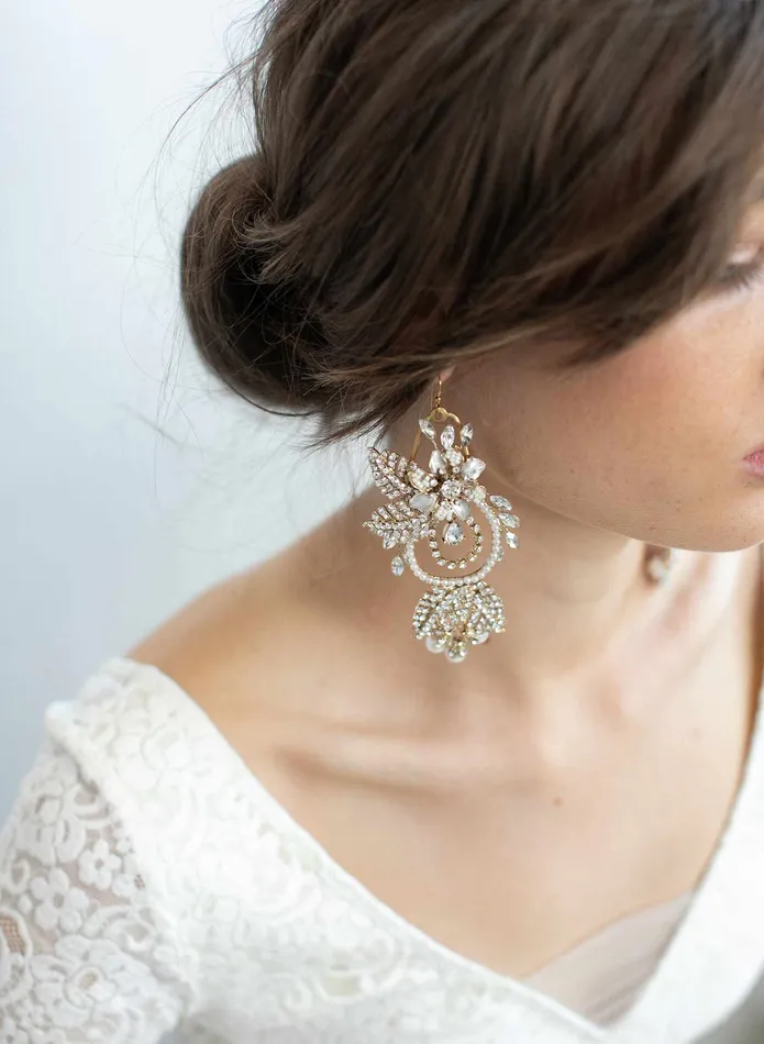 Earrings twigs honey Regal gold flower and leaf chandelier earrings Style 910