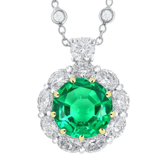 HarryChadEntcom Necklaces Natural Green Emerald And Diamond Halo Pendant HarryChadEntcom Necklaces Natural Green Emerald And Diamond Halo Pendant