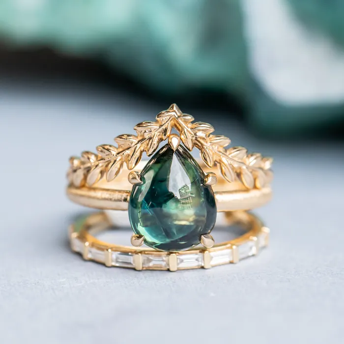 Anueva Jewelry Rings 425ct Pear Cabochon Australian Sapphire Low Profile Solitaire Ring in Satin 14K Yellow Gold