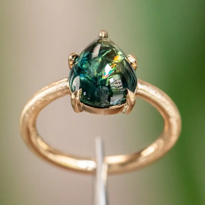Anueva Jewelry Rings 425ct Pear Cabochon Australian Sapphire Low Profile Solitaire Ring in Satin 14K Yellow Gold