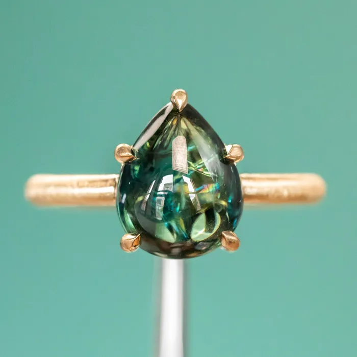 Anueva Jewelry Rings 425ct Pear Cabochon Australian Sapphire Low Profile Solitaire Ring in Satin 14K Yellow Gold