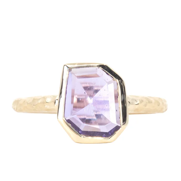 Discovery Gems Rings 114ct Geo Slice Purple Sapphire Evergreen Low Profile Bezel Solitaire Ring in 14k Yellow Gold