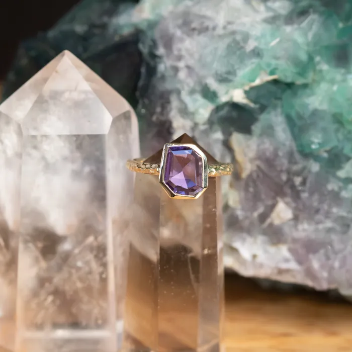 Discovery Gems Rings 114ct Geo Slice Purple Sapphire Evergreen Low Profile Bezel Solitaire Ring in 14k Yellow Gold