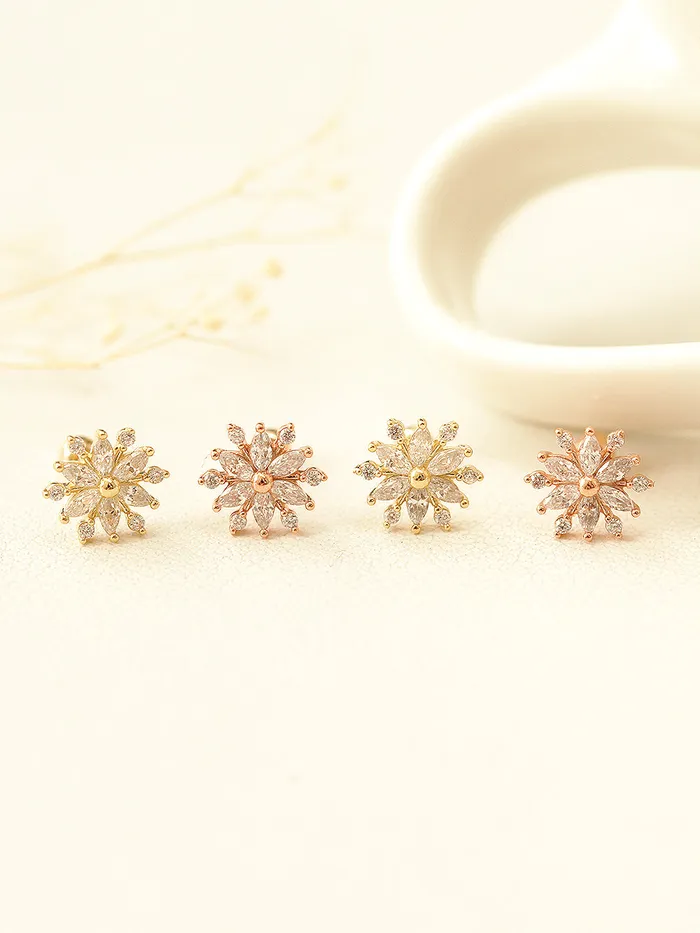 Earrings MinimalBijoux 14K Gold Crystal Snow Cubic Cartilage Earring 20G