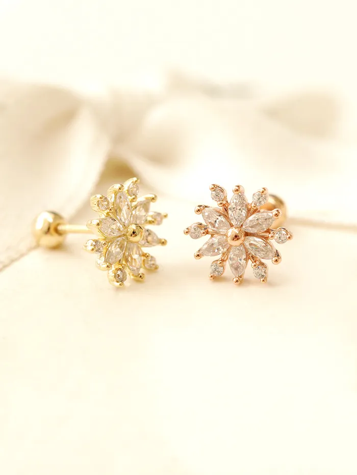 Earrings MinimalBijoux 14K Gold Crystal Snow Cubic Cartilage Earring 20G