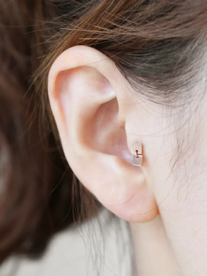 Earrings MinimalBijoux 14K Gold Twin Dangle Cartilage Earring 18G16G