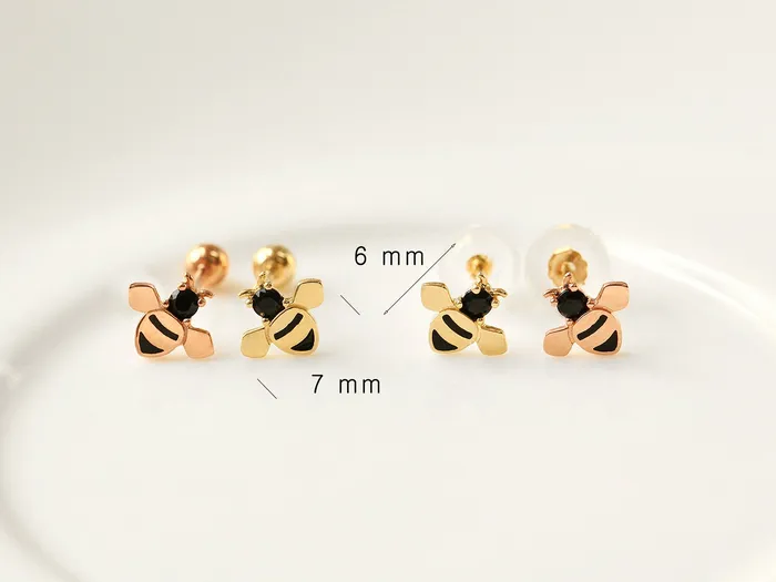 MinimalBijoux Earrings 14K Gold Bee Cartilage Earring 20g