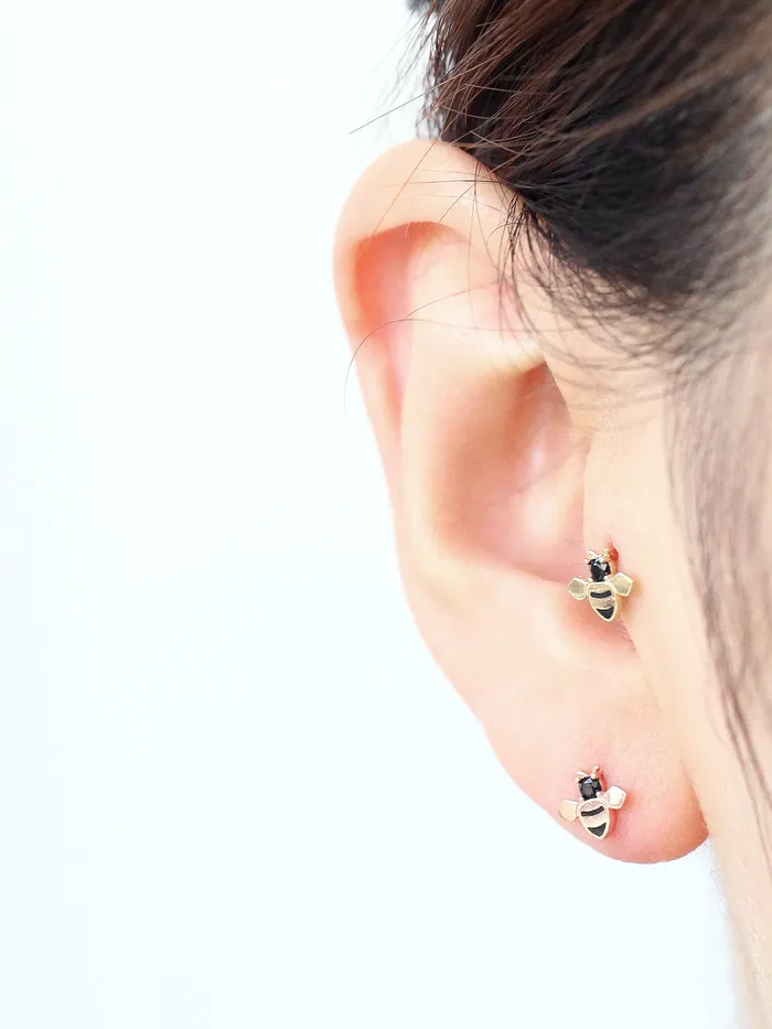 MinimalBijoux Earrings 14K Gold Bee Cartilage Earring 20g