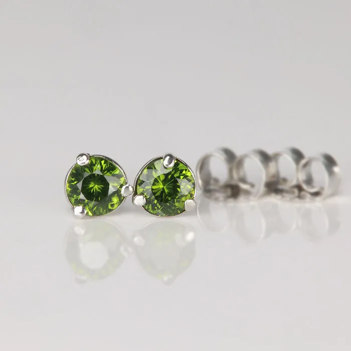 vendorunknown Earrings 14K White Gold Green Zircon Stud Earrings 62cts