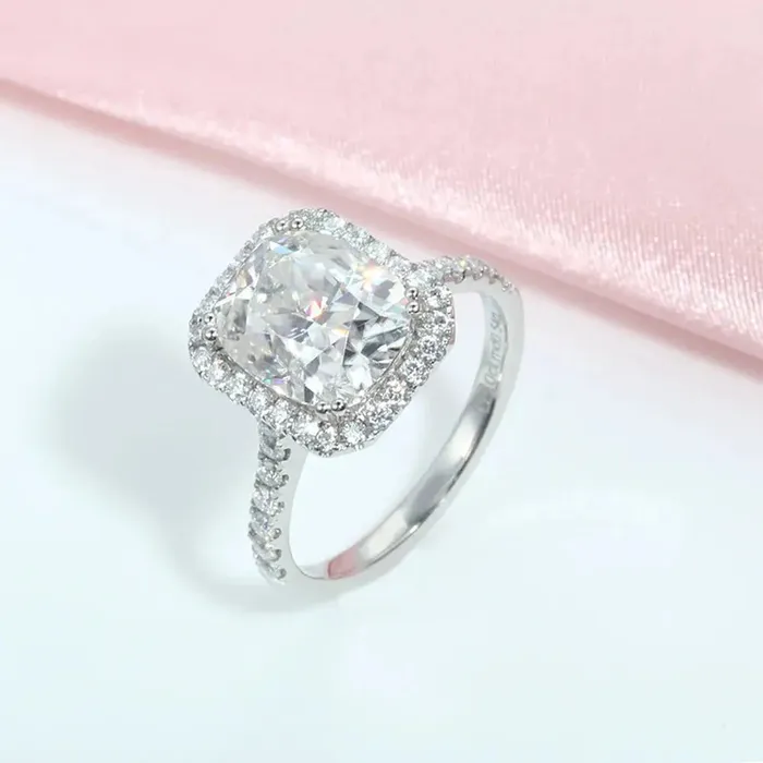 Luxus Moissanite Rings White Gold Cushion Cut Halo Engagement Ring 5ct