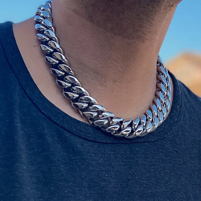 316L Stainless Steel Chain Miami Cuban Link Necklace 18 x 20MM Bling Cartel Necklaces 316L Stainless Steel Chain Miami Cuban Link Necklace 18 x 20MM Bling Cartel Necklaces