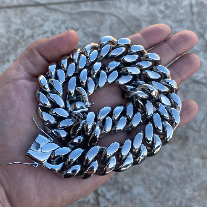316L Stainless Steel Chain Miami Cuban Link Necklace 18 x 20MM Bling Cartel Necklaces 316L Stainless Steel Chain Miami Cuban Link Necklace 18 x 20MM Bling Cartel Necklaces