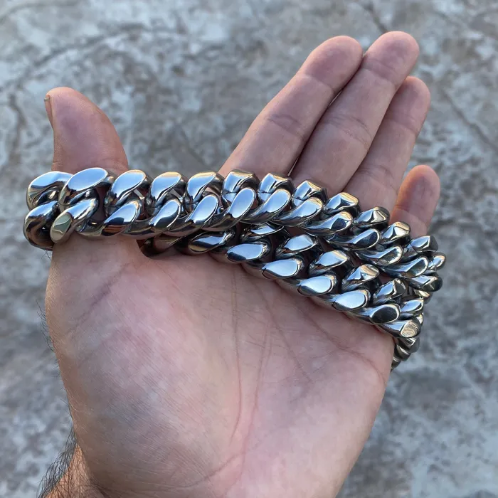 316L Stainless Steel Chain Miami Cuban Link Necklace 18 x 20MM Bling Cartel Necklaces 316L Stainless Steel Chain Miami Cuban Link Necklace 18 x 20MM Bling Cartel Necklaces