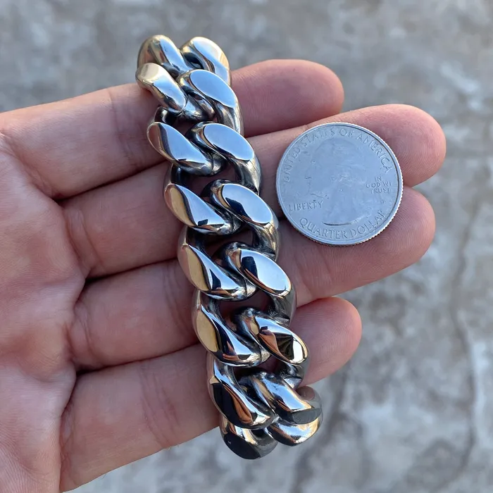316L Stainless Steel Chain Miami Cuban Link Necklace 18 x 20MM Bling Cartel Necklaces 316L Stainless Steel Chain Miami Cuban Link Necklace 18 x 20MM Bling Cartel Necklaces