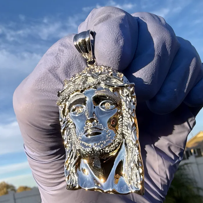 Bling Cartel Necklaces Solid 925 Sterling Silver Jesus Head Italy Pendant CZ Crown Medium 175 Bling Cartel Necklaces Solid 925 Sterling Silver Jesus Head Italy Pendant CZ Crown Medium 175