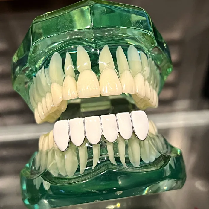 Bling Cartel Rings Real Solid 925 Sterling Silver White Enamel Bottom Six Teeth Grillz Bling Cartel Rings Real Solid 925 Sterling Silver White Enamel Bottom Six Teeth Grillz
