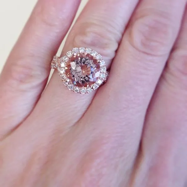 deBebians Rings Morganite Rose Gold Halo Engagement Ring with Twisted Split Shank
