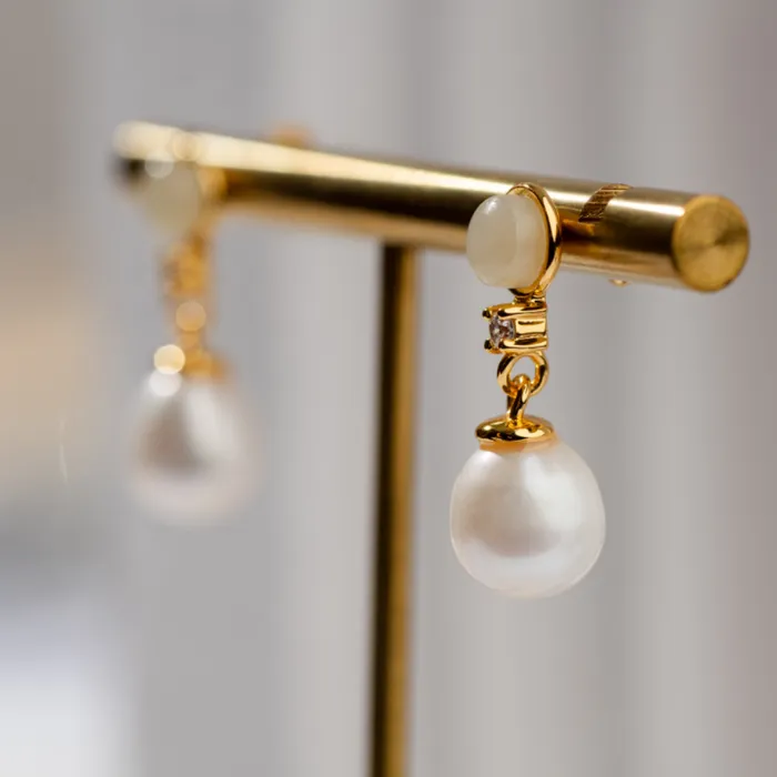 Hoseiki Jewelry Earrings Harmony Cascade Hetian Jade Collection Earrings 