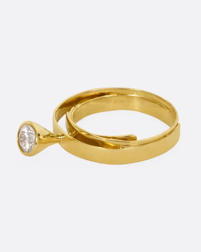 KIKA ALVARENGA Rings Solitario Raised Diamond Ring KIKA ALVARENGA Rings Solitario Raised Diamond Ring