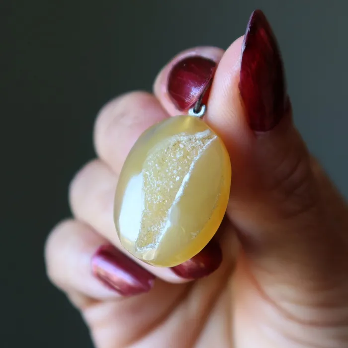 Necklaces Satin Crystals Druzy Quartz Pendant Oval Yellow Agate Stone