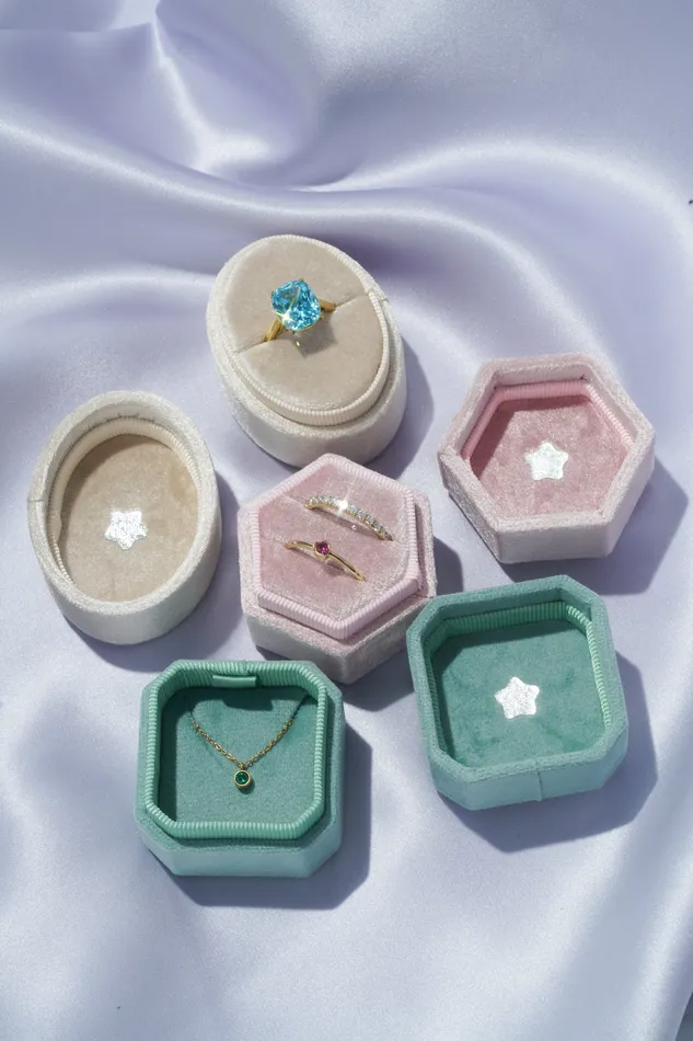 READYMADE Necklaces Emerald Jewelry Box Necklace