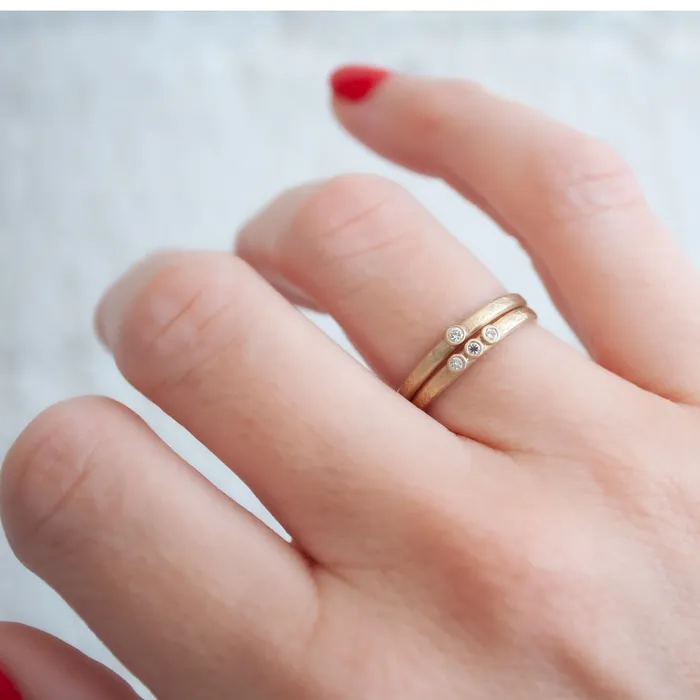 Rings Sarah Swell Gold Three Diamond Ring