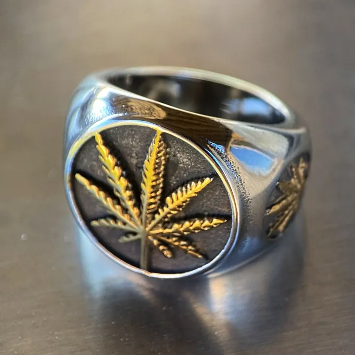 Vivi Marijuana Gold Finish Weed Leaf Stainless Steel Two Tone Ring Rings Vivi Marijuana Gold Finish Weed Leaf Stainless Steel Two Tone Ring Rings