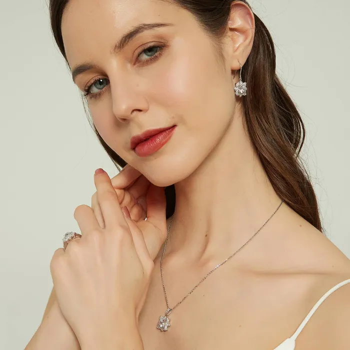 BERRICLE Rings Flower Halo CZ Ring in Sterling Silver