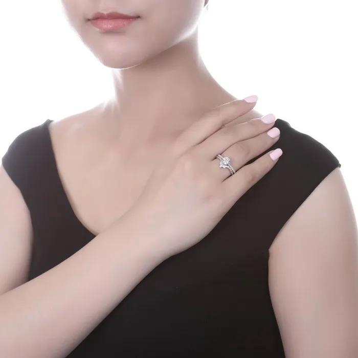 BERRICLE Rings Flower Solitaire 1ct CZ Ring Set in Sterling Silver