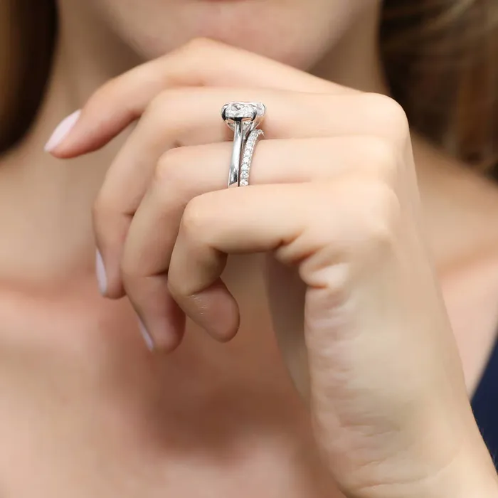 BERRICLE Rings Solitaire EastWest 55ct Oval CZ Ring Set in Sterling Silver