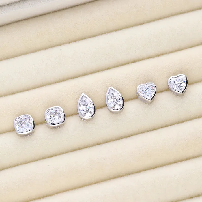 BERRICLE Solitaire Bezel Heart CZ Stud Earrings in Sterling Silver 14ct Earrings