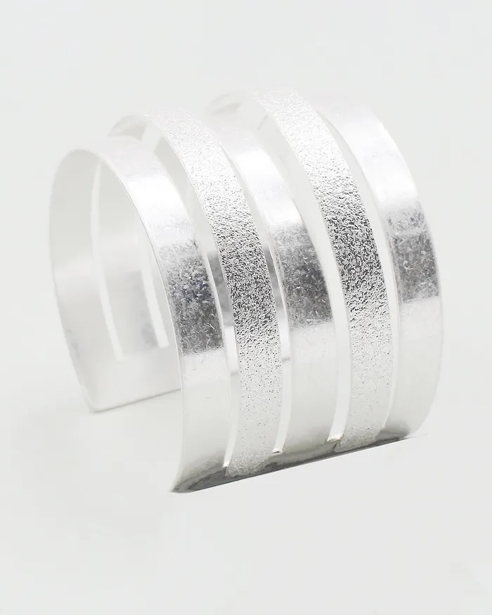 Bracelets Textured Metal Cuff Bracelet 06222023Xshelf Bracelets Textured Metal Cuff Bracelet 06222023Xshelf