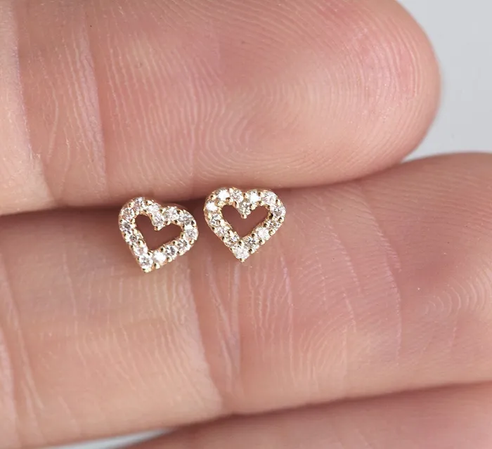 Capucinne Earrings Delicate Diamond HeartShaped Gold Stud Earrings
