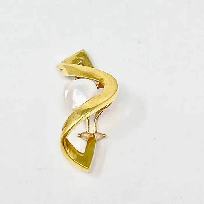 Cellino PreStyled Sets Cellino 18K Gold Earclips with Biwa Pearl