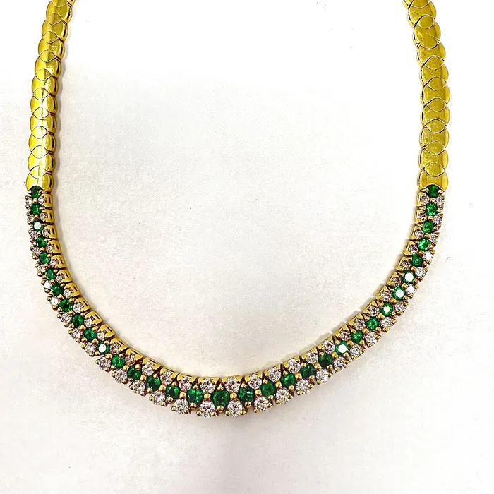 Jewelry Necklaces 18K Gold Necklace with 33 Emeralds and 64 Diamonds