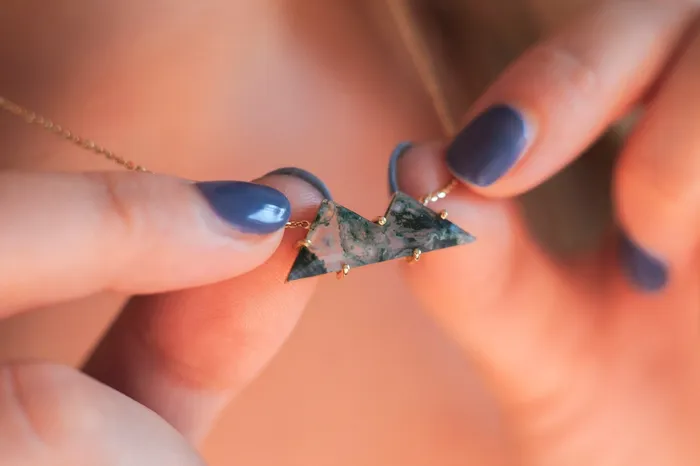 MountainCut Three Top Moss Agate Necklace Capucinne Necklaces
