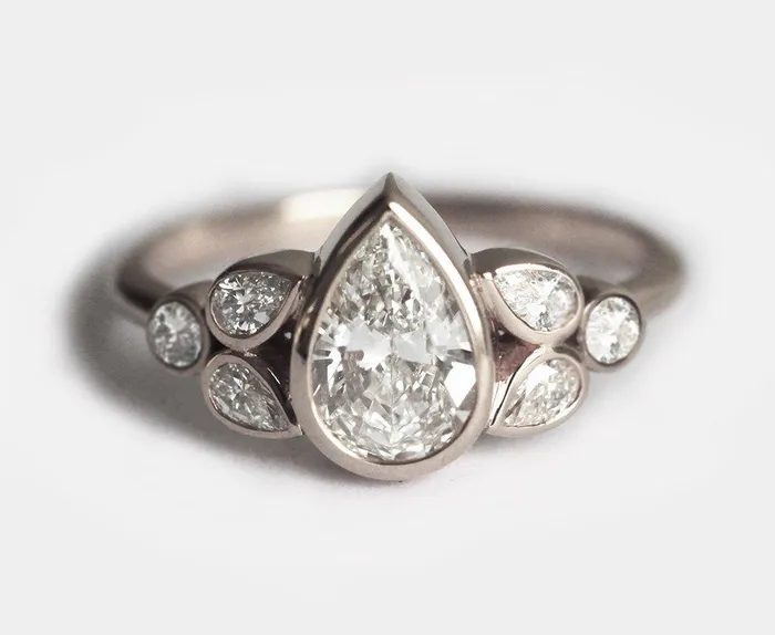 One Carat Engagement Diamond Ring Pear Diamond Ring capucinne Rings