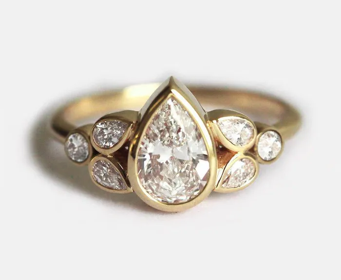 One Carat Engagement Diamond Ring Pear Diamond Ring capucinne Rings
