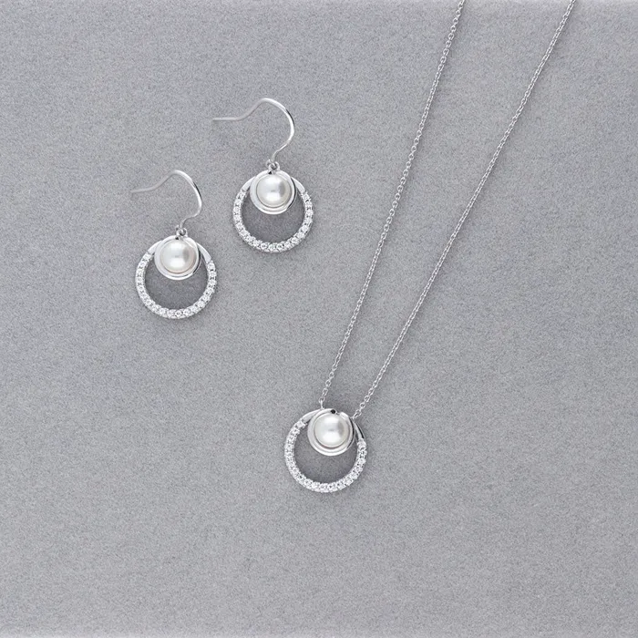Rings BERRICLE Open Circle Round Imitation Pearl Set in Sterling Silver