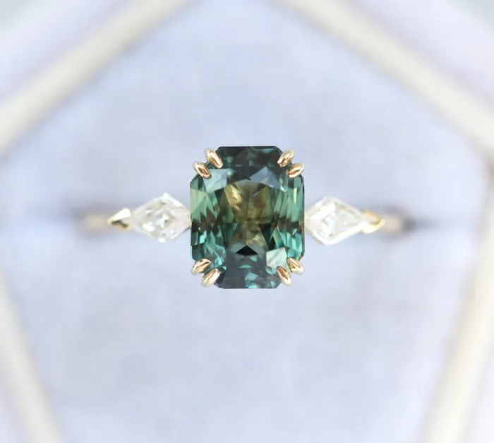 Rings Capucinne Maeve Sapphire Diamond Ring