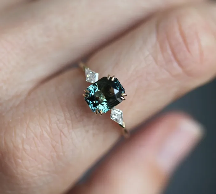 Rings Capucinne Maeve Sapphire Diamond Ring