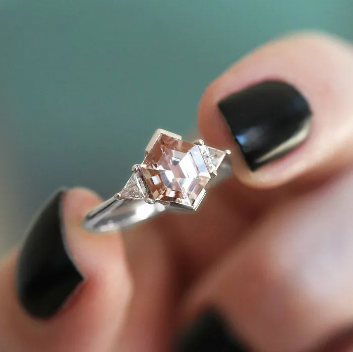 Rings Capucinne Nadine Hexagon Morganite Ring