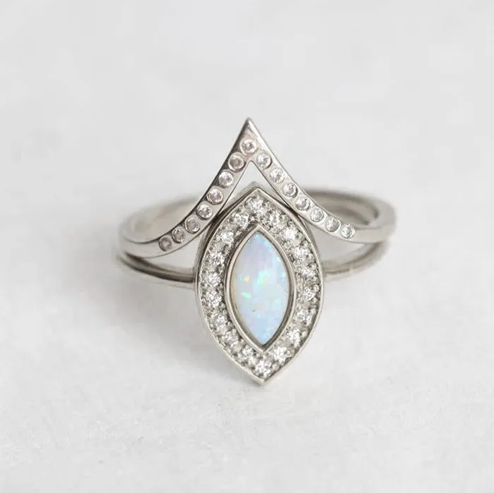 Rings capucinne Rihanna Marquise Opal Ring